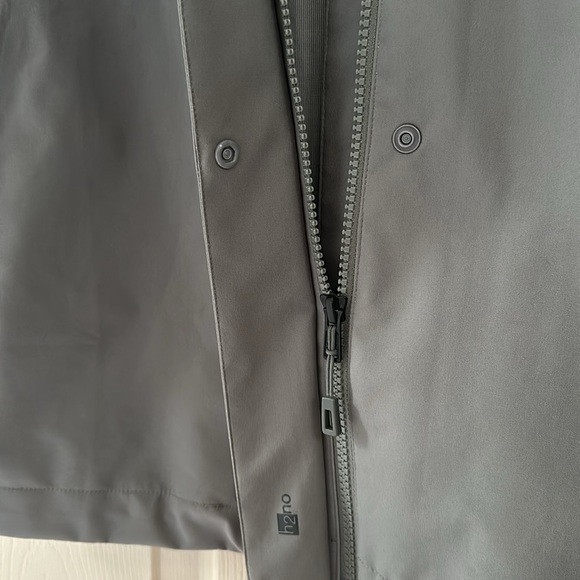 Patagonia Hooded Rain Jacket - Picture 4 of 7